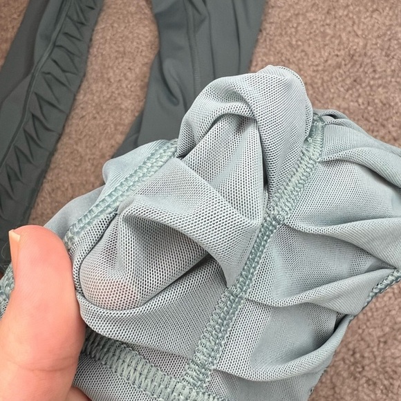 Victoria Secrets Sports - Total Knockout Tight - Size Medium - Picture 16 of 16